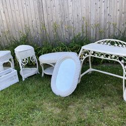 (7) Wicked Cool Vintage Wicker Pieces !!