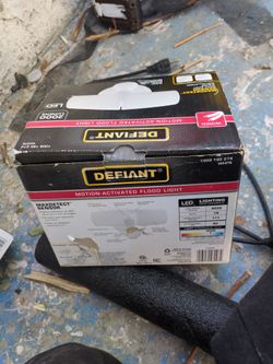 Wired motion flood light