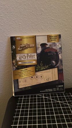 Harry Potter Hogwarts Express Train 3D Wood Puzzle & Model Figure Kit  New