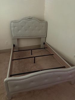 Full Size White/Cream Tufted Upholstered Bed Frame w/ Headboard & Footboard