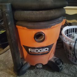 Rigid 12 Gallon Wet/Dry Shop Vac 