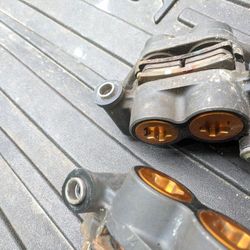 2006 Yamaha YZF R1 calipers