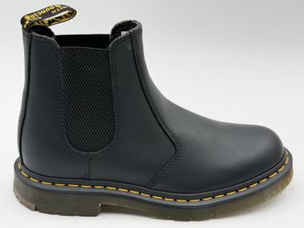 Semi-new Dr Martens SZ 8  Men’s Ankle Boots SZ 9 Women’s In black
