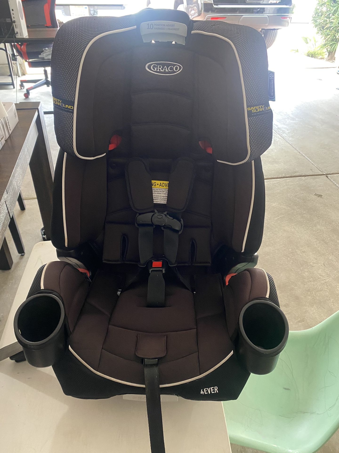 2 Graco Car seats 4ever Deluxe And 4ever SS 