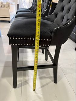 Set of 4 dinning chairs (tall)