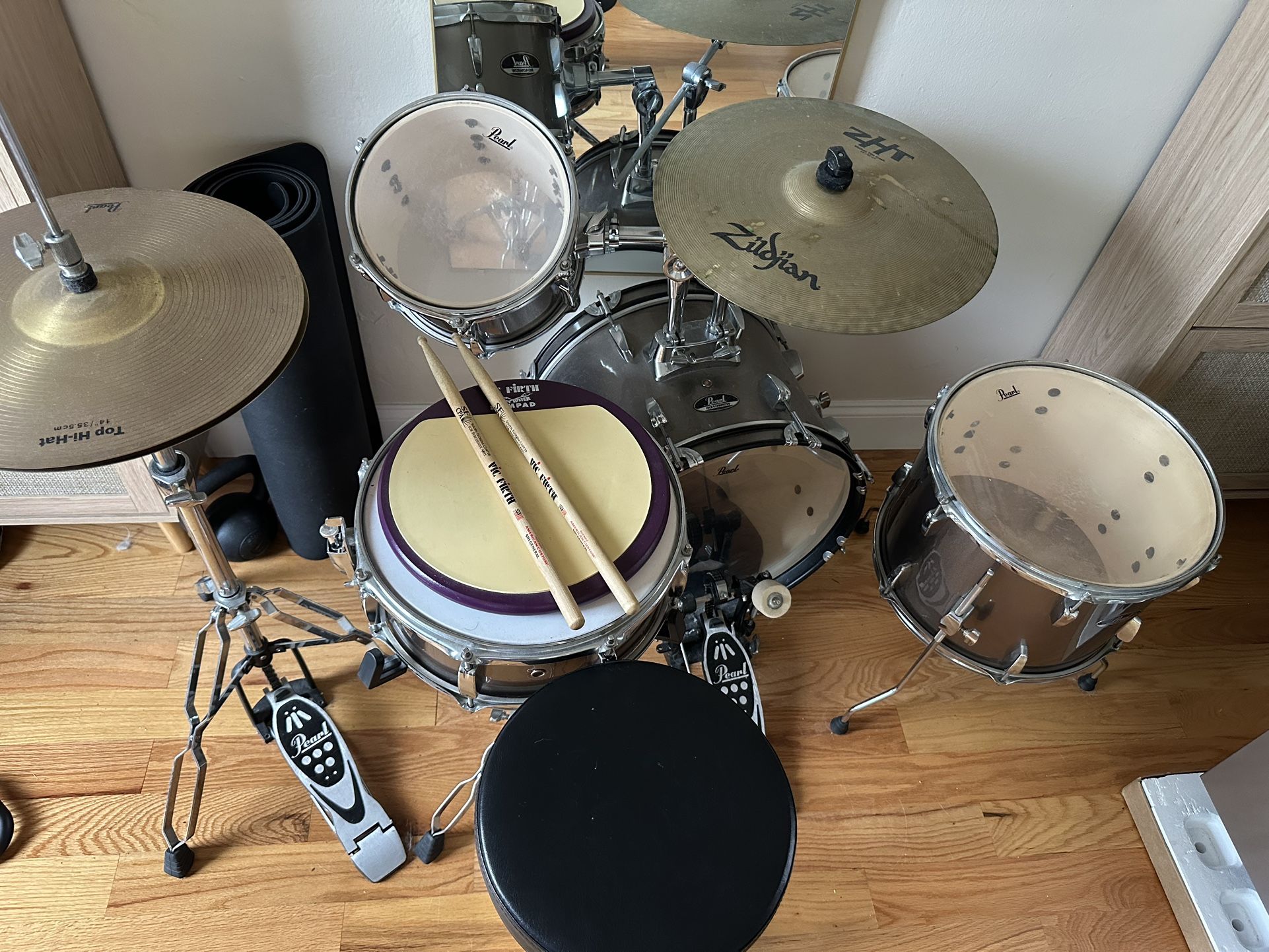 Pearl Drum Set