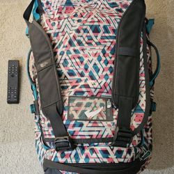 *** NORTH FACE duffel bag / Large / Used / excellent condition / $60 / meet In Kent near Trader Joe's ***