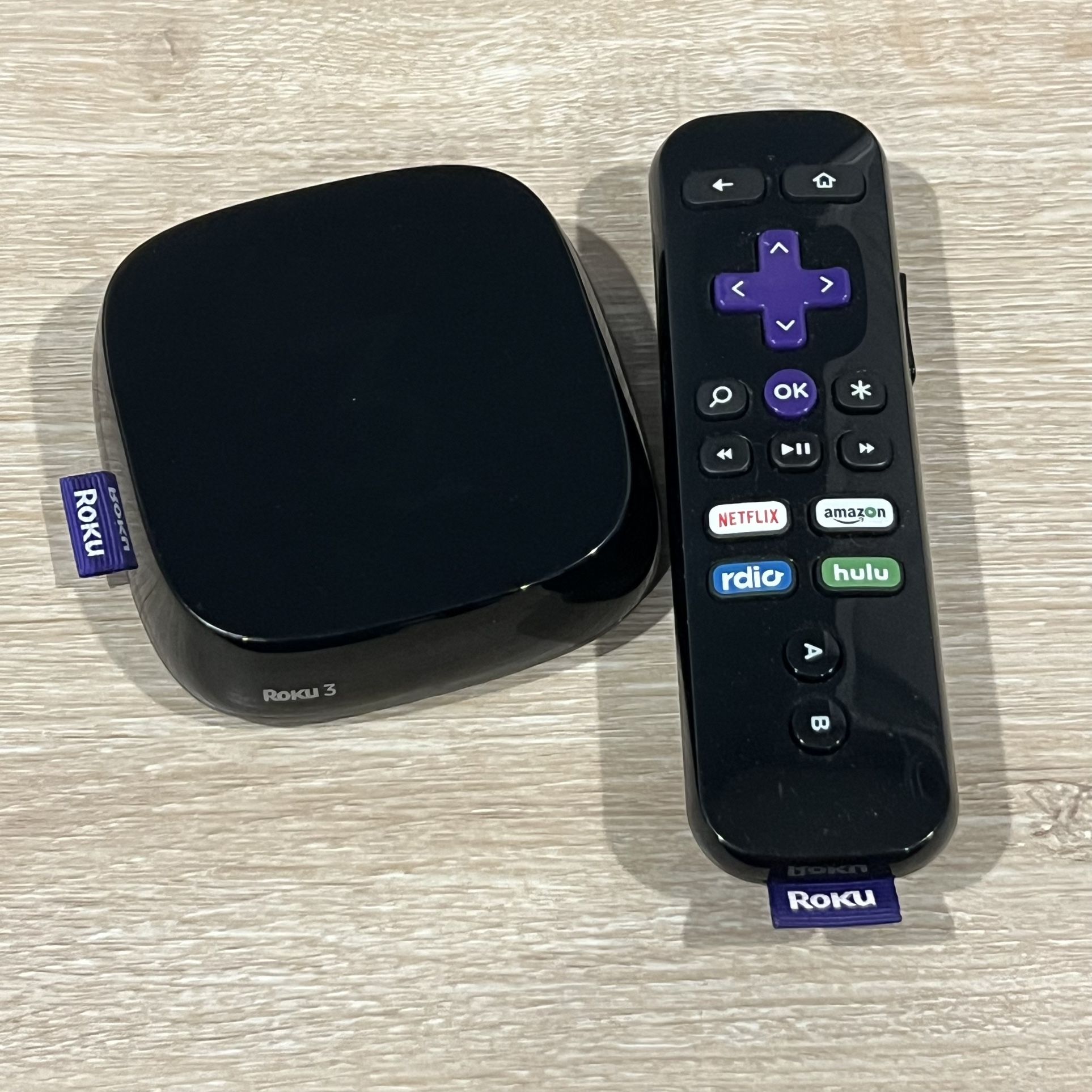 Roku 3 Streaming Media Player with Voice Search (4230X)