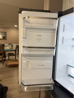 GE REFRIGERATOR