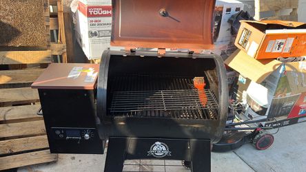 Pit Boss Lexington 540 Sq. In. Wood Pellet Grill With Flame Broiler and Meat  Probe 