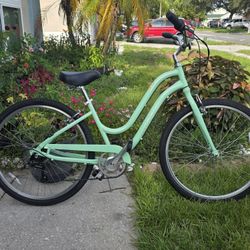 Huffy Parkside 7-Speed 27.5in Female Cruiser Bike