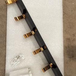 6 Hook Wall Mounted (Horizontal/Space-Saving/ high quality aluminum /hidden hook/ see discription 👍