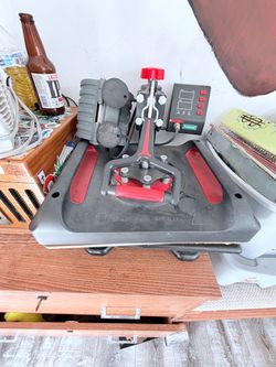 T-shirt printing iron press