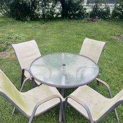 Patio Set With 4 Chairs 