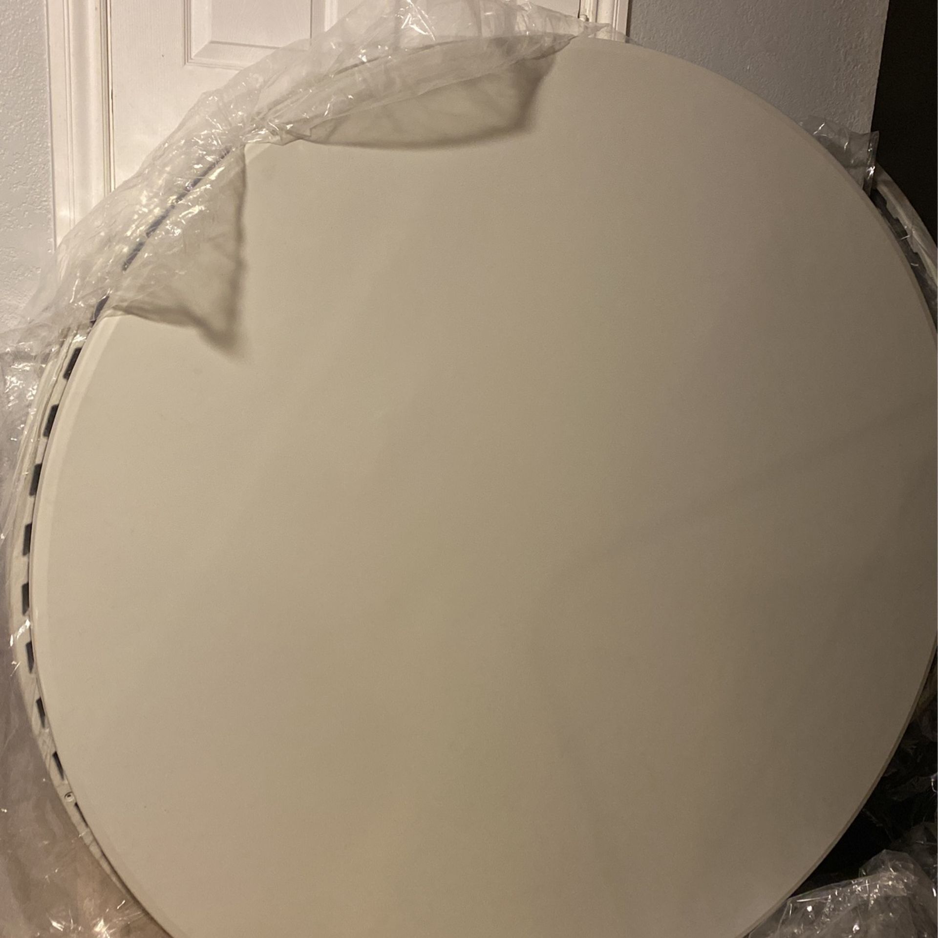 74 Inch Round Tables