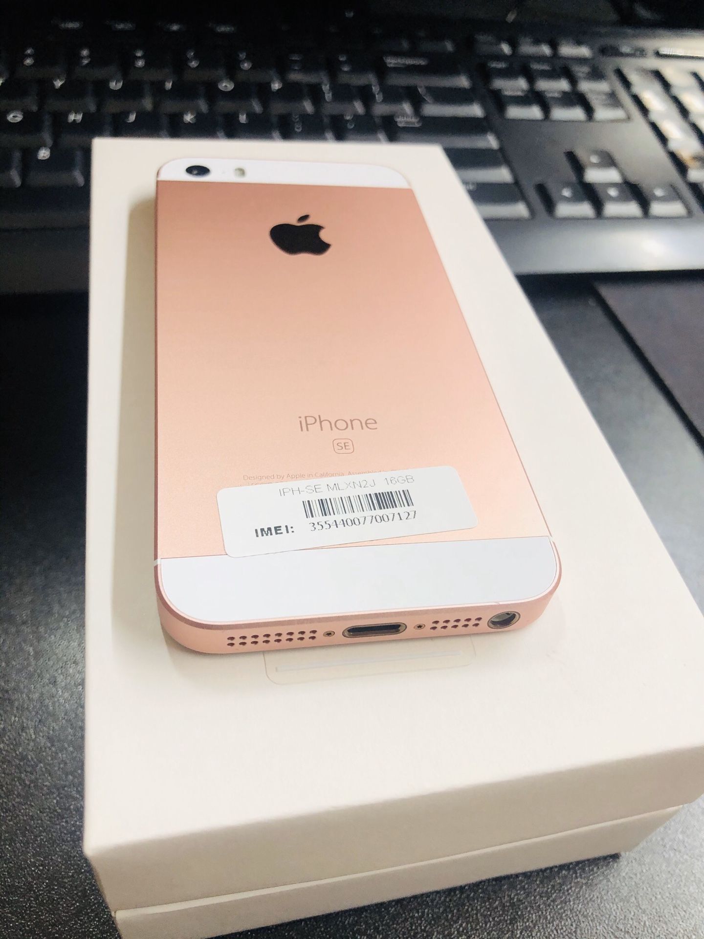 IPHONE SE UNLOCKED
