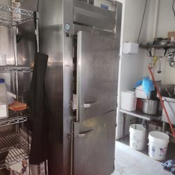 Traulsen One Door Split Door Reach In Freezer Commercial WORKS