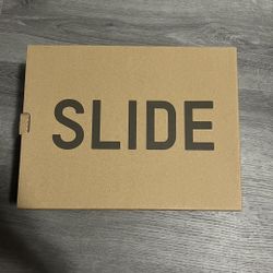 Yeezy Slides Dark Onyx 