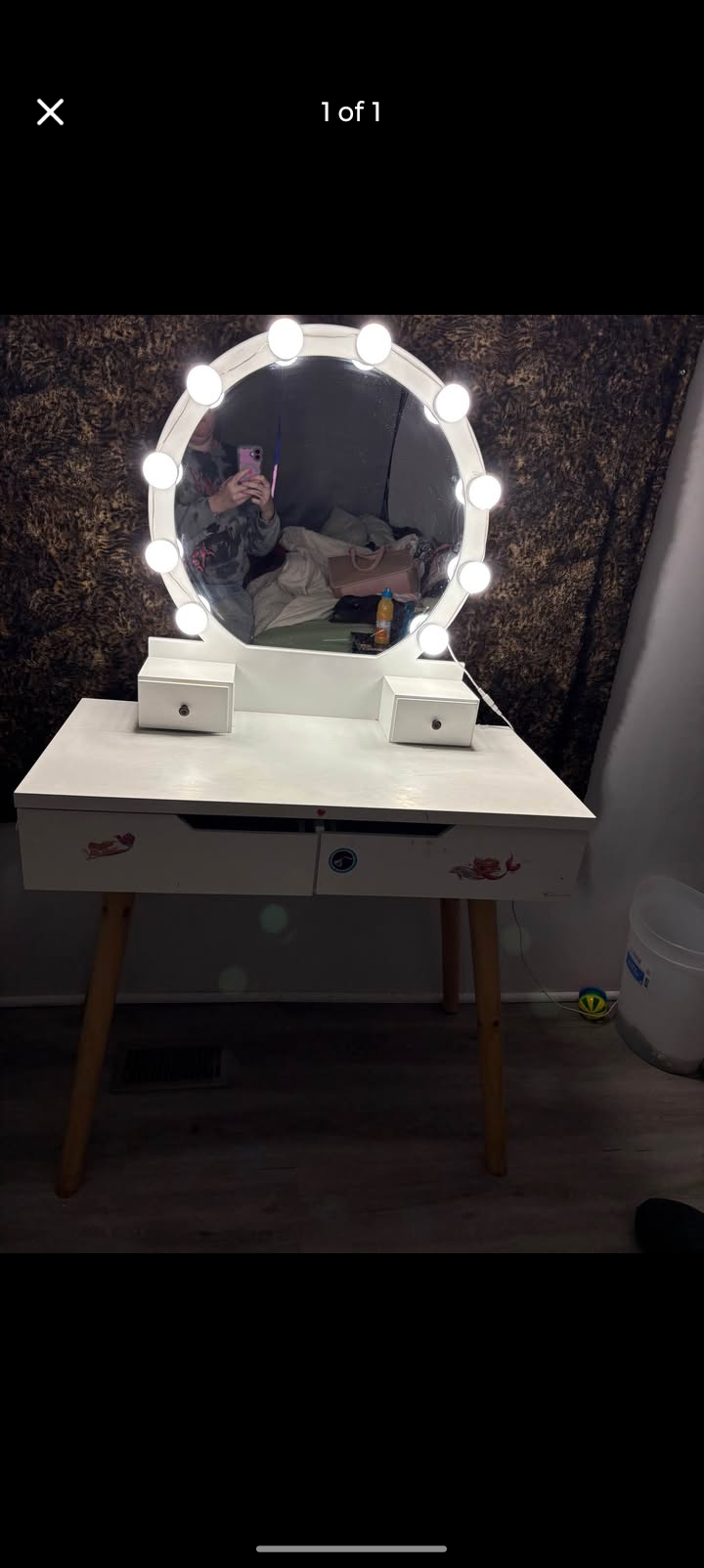 Beautiful girls vanity with stool and led lights
