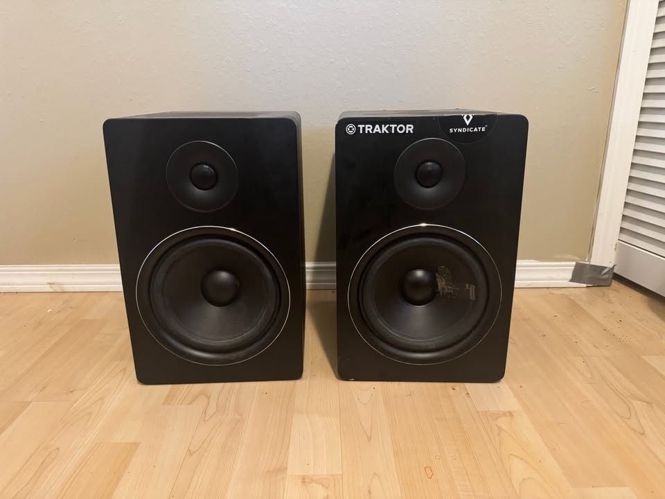 🎶 Rockville APM6B 6.5” Studio Monitor Speakers – Pair – $65