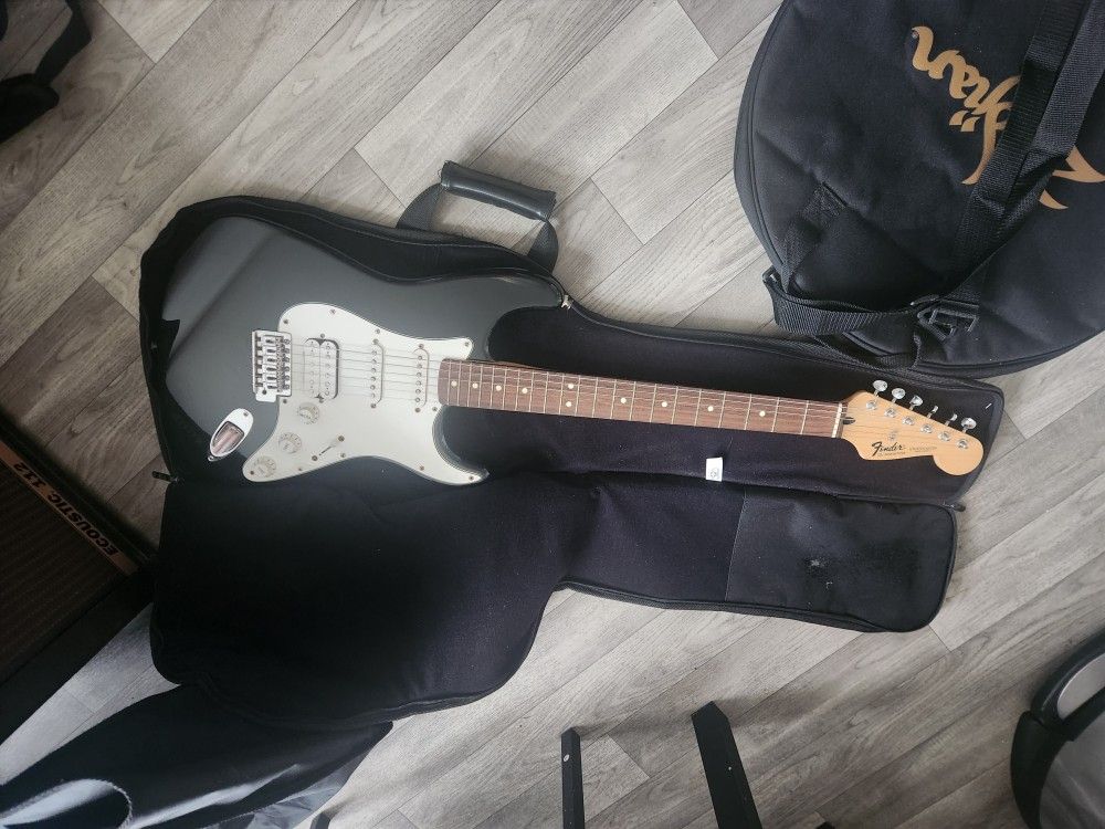 Electric Guitar With Speaker