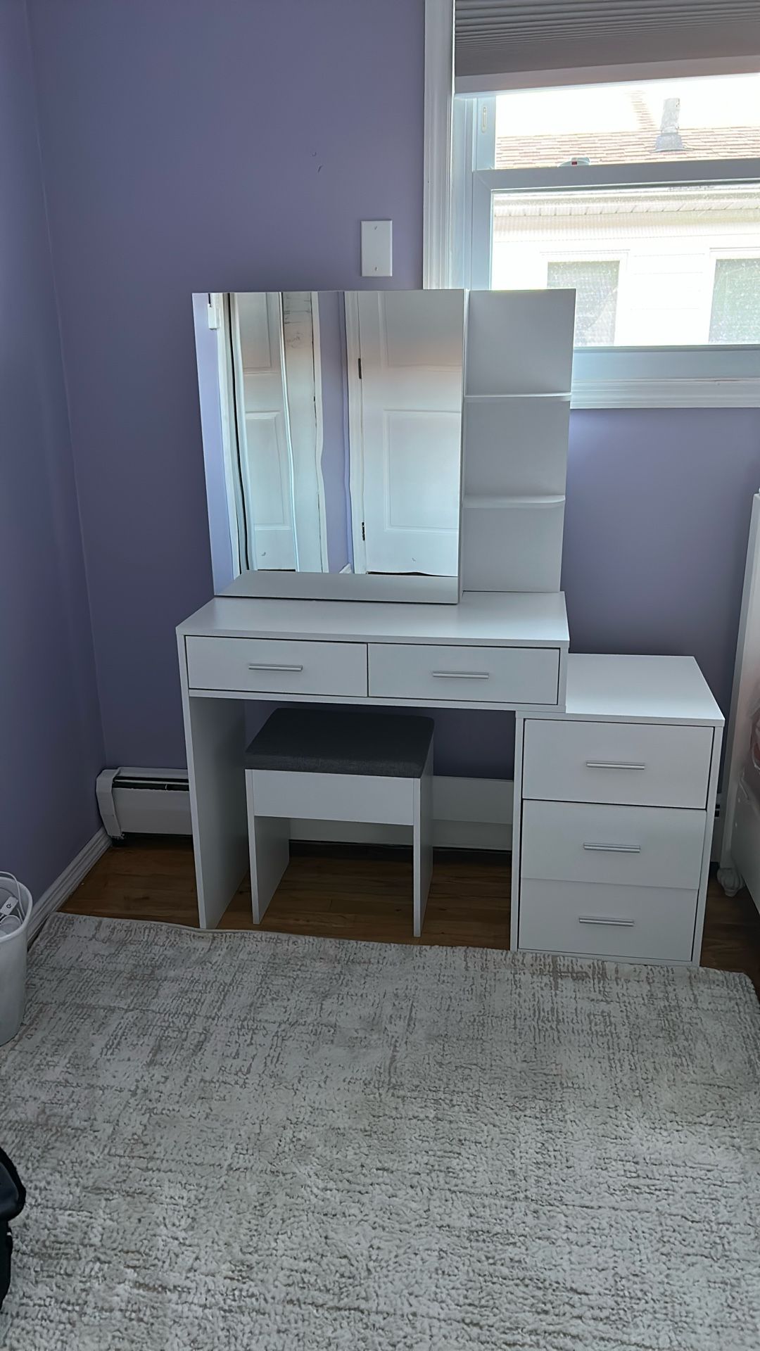 White And Silver Vanity With Chair Set