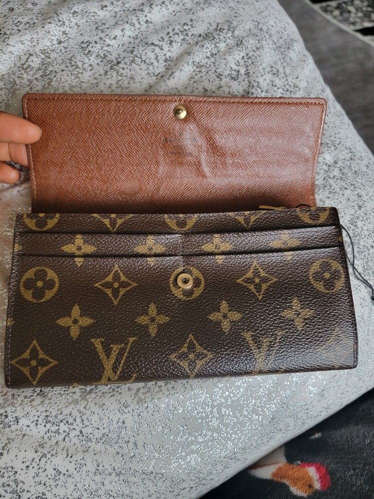 LOUIS VUITTON WALLET 