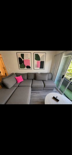 LOVESAC 4-Seat Sectional / Sactional – Modern Neutral – Great Condition