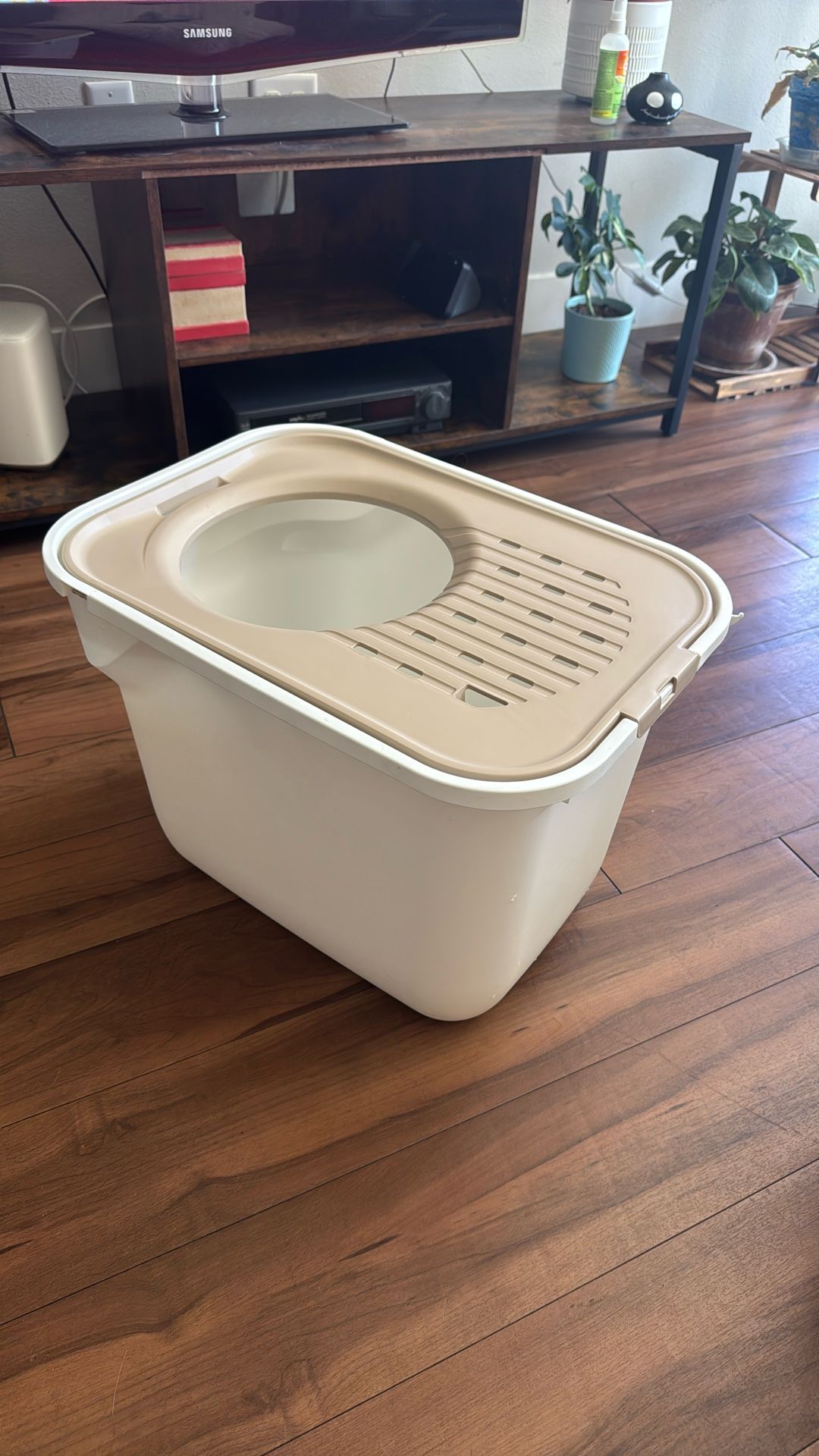 Medium Cat Litter Box