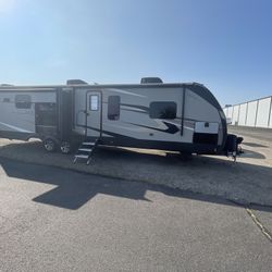 Used 2020 Keystone Laredo 335MK