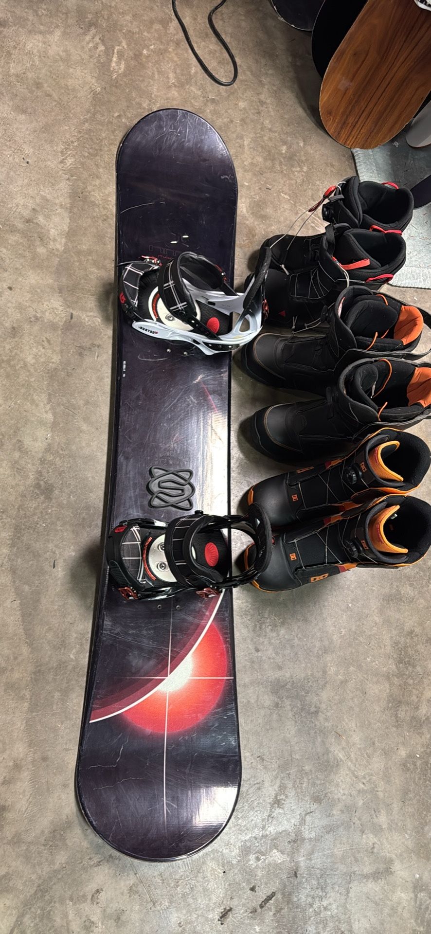 Nitro Magnum Snowboard 171 Cm With Extra Large Bindings And Boots Size 13, 12, 11, 10