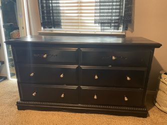 Long dresser Long dresser