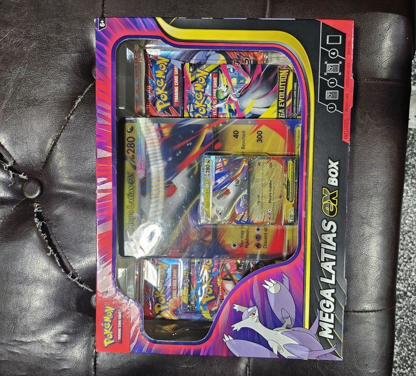 Mega Latias EX Box