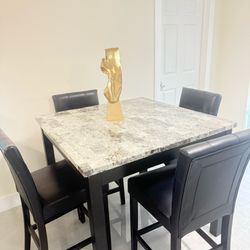 Dining Set – Like New ✨ $300 🔥 PRICE TO SELL FAST 🔥