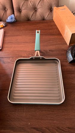 Pioneer women blue griddle