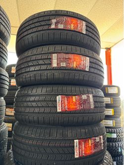 📲✅215/55/17 vendo set de llantas nuevas Supermax