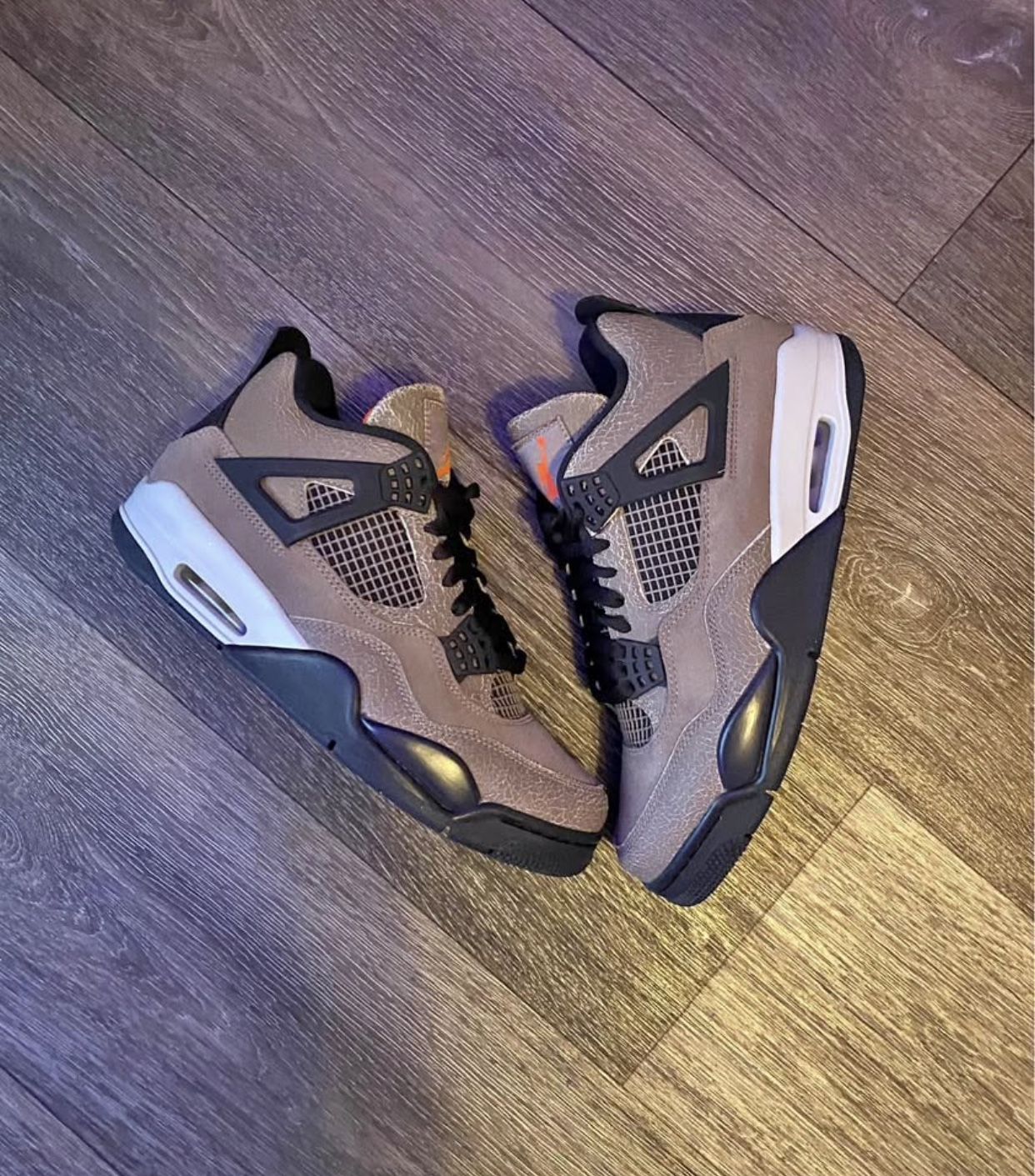 Jordan 4 Taupe Size 8.5