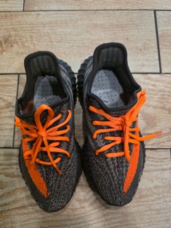 🔥 Adidas Yeezy Boost 350 V2 – $59 🔥