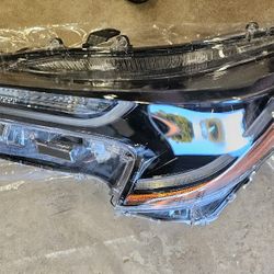 20-22 Toyota Corolla Drive Side Headlight 
