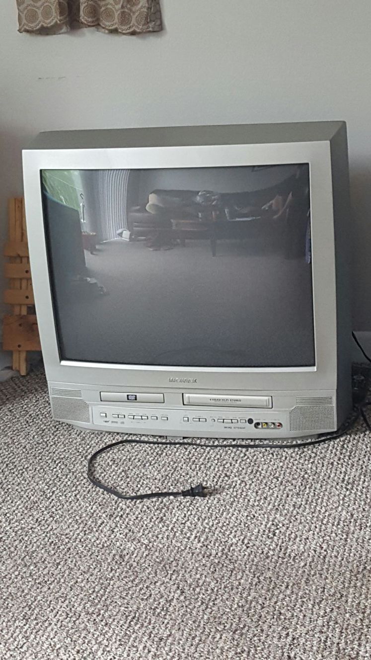 Magnavox TV/DVD/VHS player