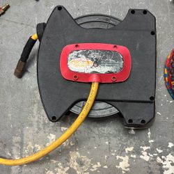 Central Pneumatic 20 Ft Hose Reel