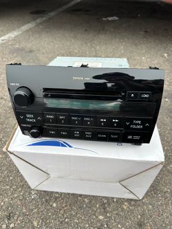 Toyota Tundra cd player and radio