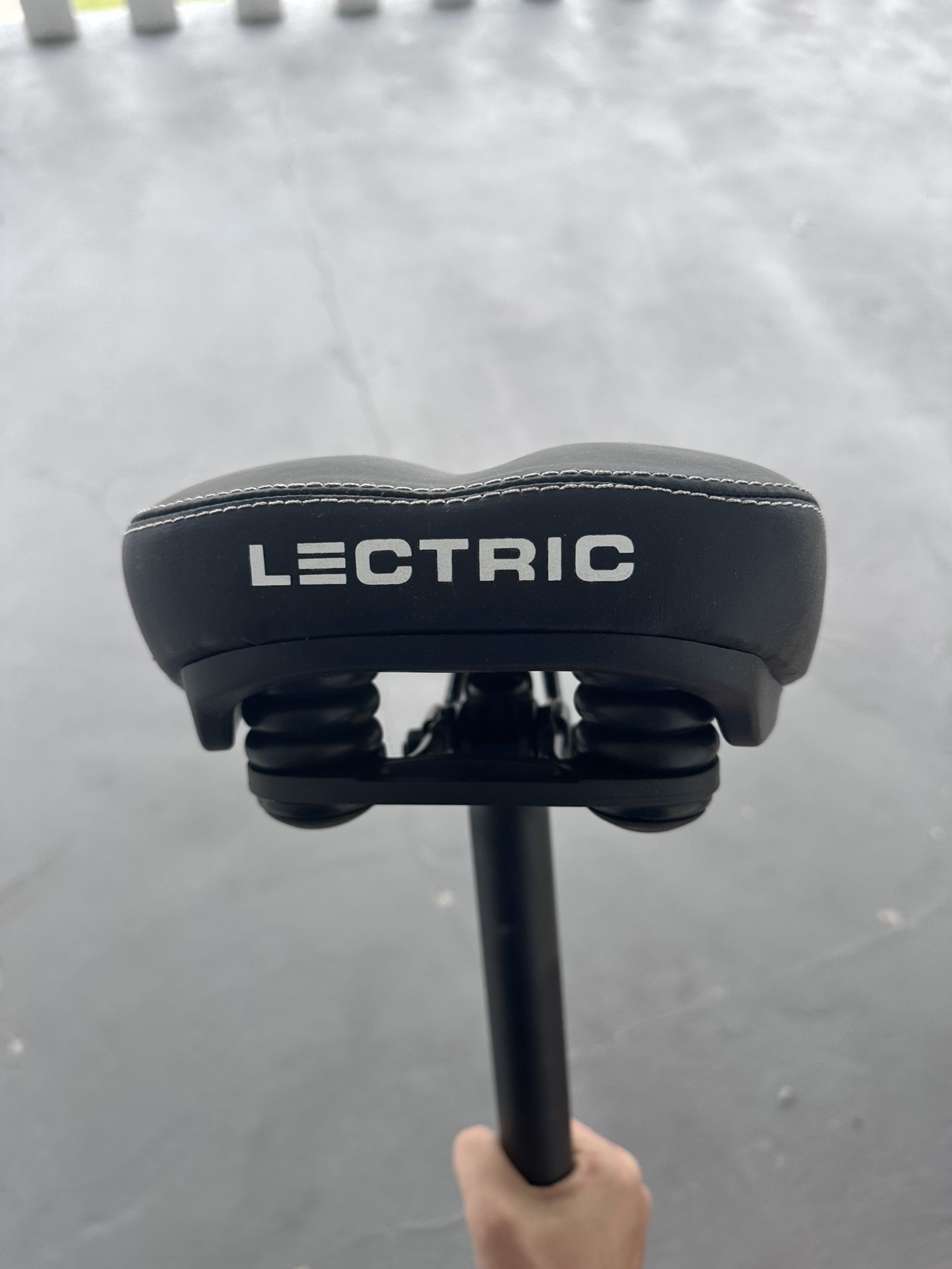 Lectric Bike Seat New With Post
