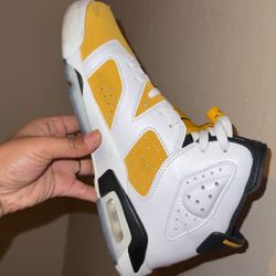 Jordan 6 GS ‘Yellow Ochre’ 