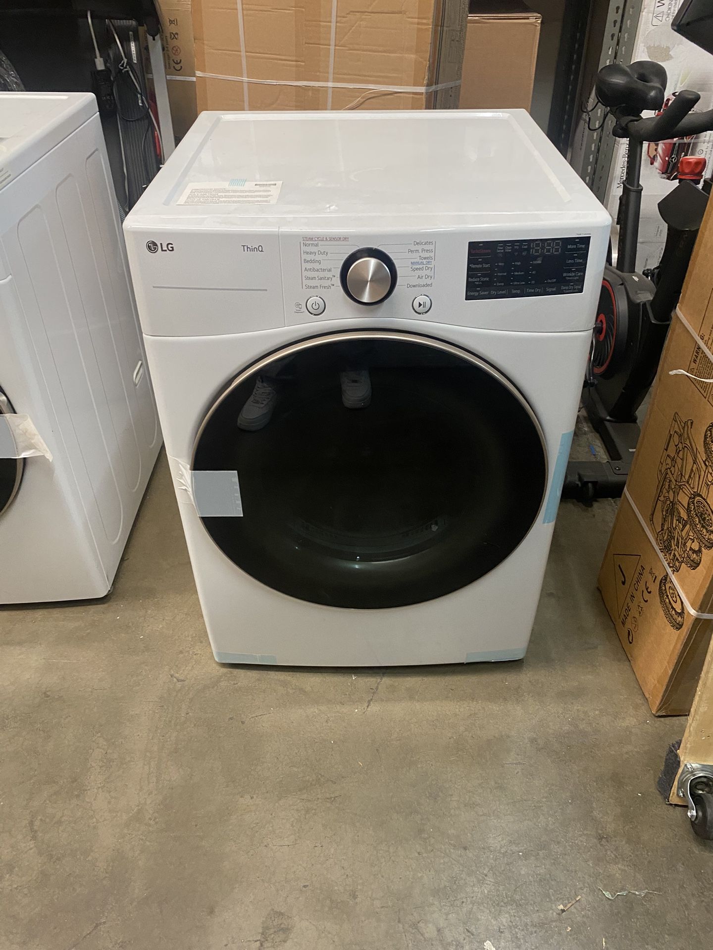 LG 7.4 Cu ft Ultra Large Capacity Smart Wi-Fi Enabled Front Load Dryer White