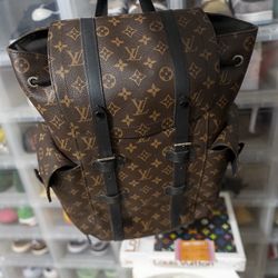 Louis Vuitton Christopher MM