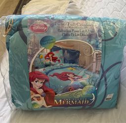 Disney Little Mermaid Twin/Full comforter set