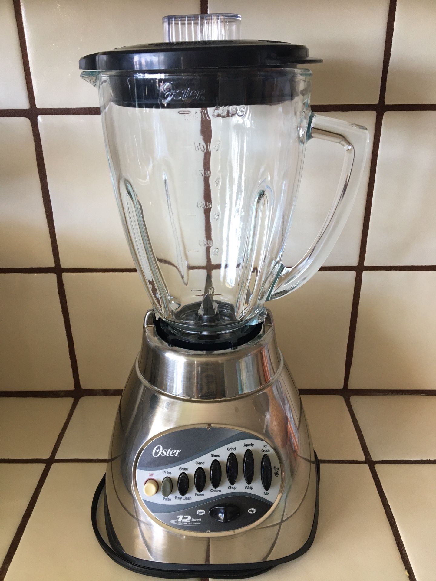 12 Speed All Metal Drive Oster 6843 Six Cup Glass Jar Capacity Blender