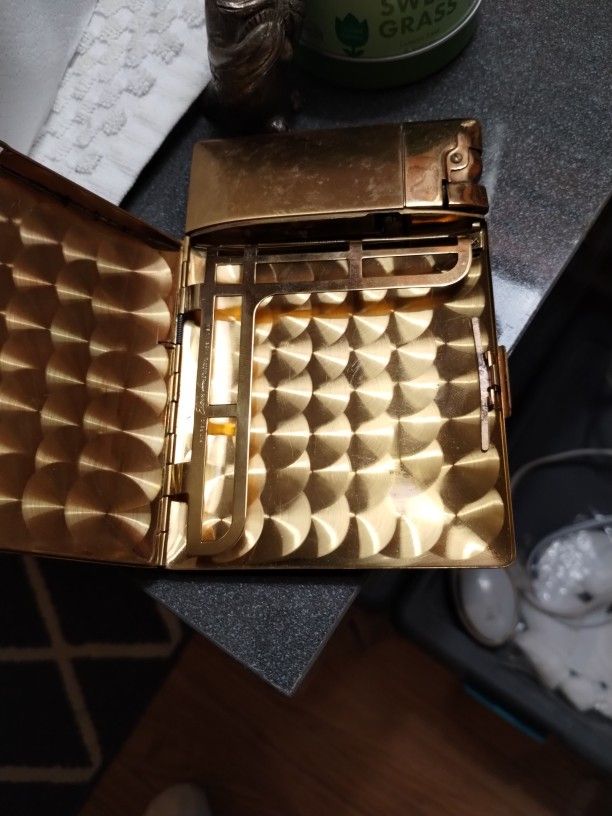 1940 Cigarette Case And Lighter