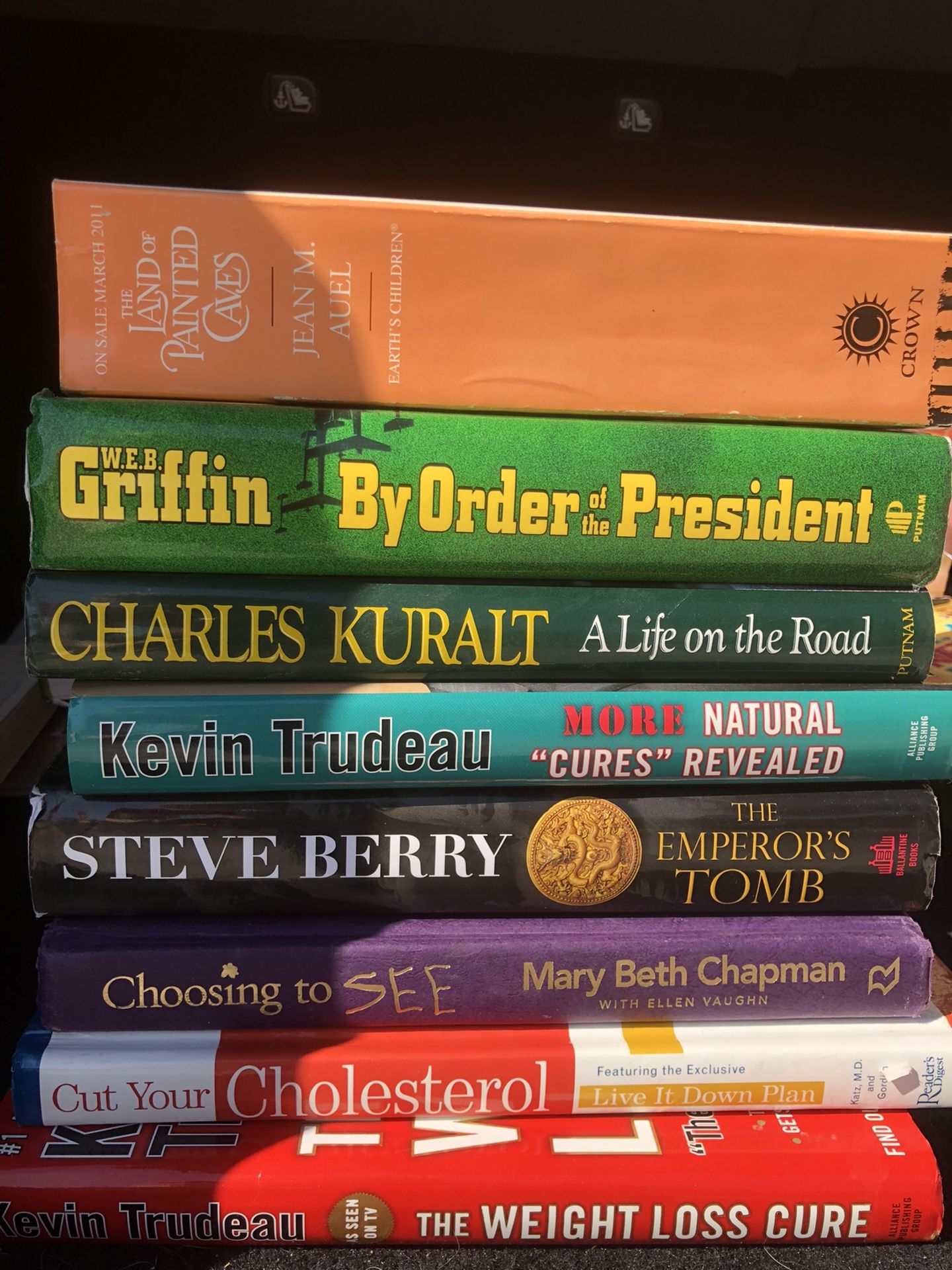 Book lot sale! Cookbooks, fiction, vintage and more! Only $10 for all of these books! Lot sale ! web griffin, Chapman, self help health books, Steve